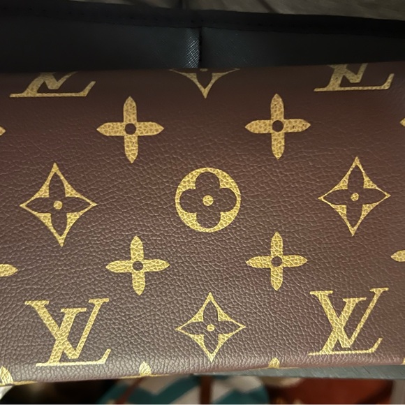 Louis Vuitton Brown and Gold Brush Set - Picture 4 of 8